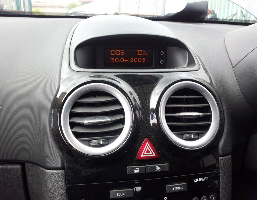 Vauxhall Corsa Design dash-display-screen